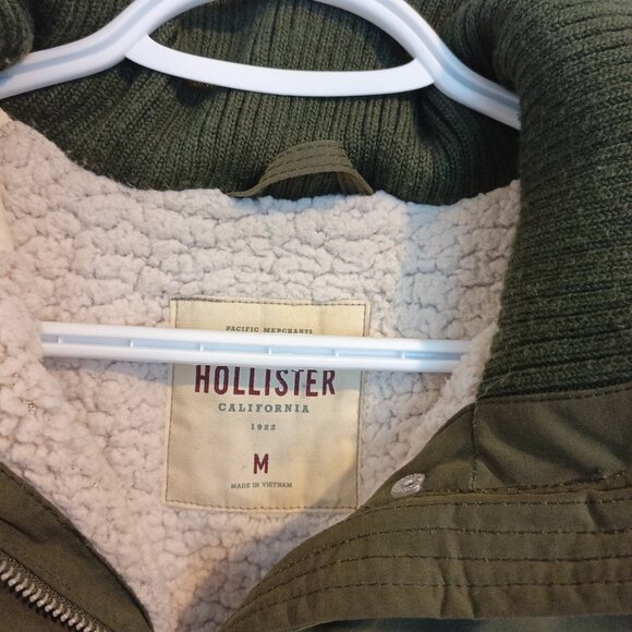Hollister Women's Fleece Lined Coat Size Medium - Picture 5 of 9
